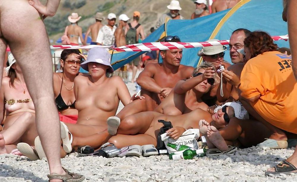 25P A good beach day