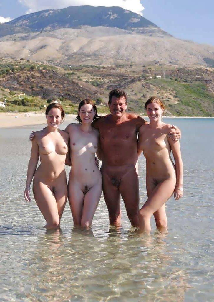 25P A good beach day