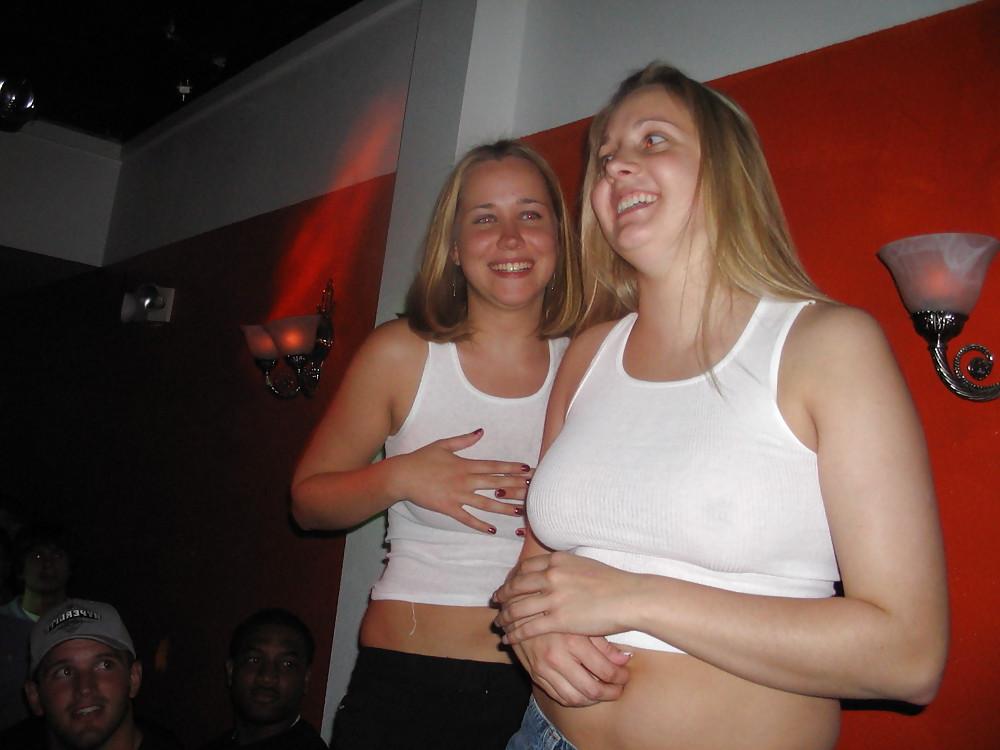 25P Amateur teens flashing