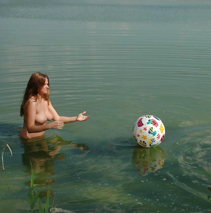 21P Naked beach 92.