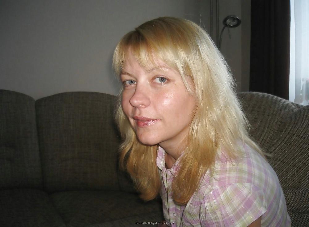 25P Hot RUSSIAN milf  2