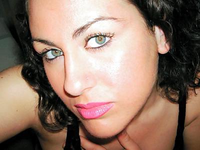 25P Busty Italian MILF