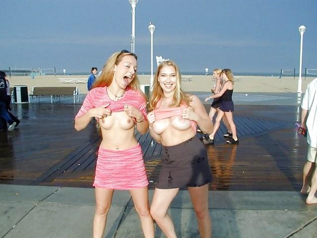6P Teens flashing
