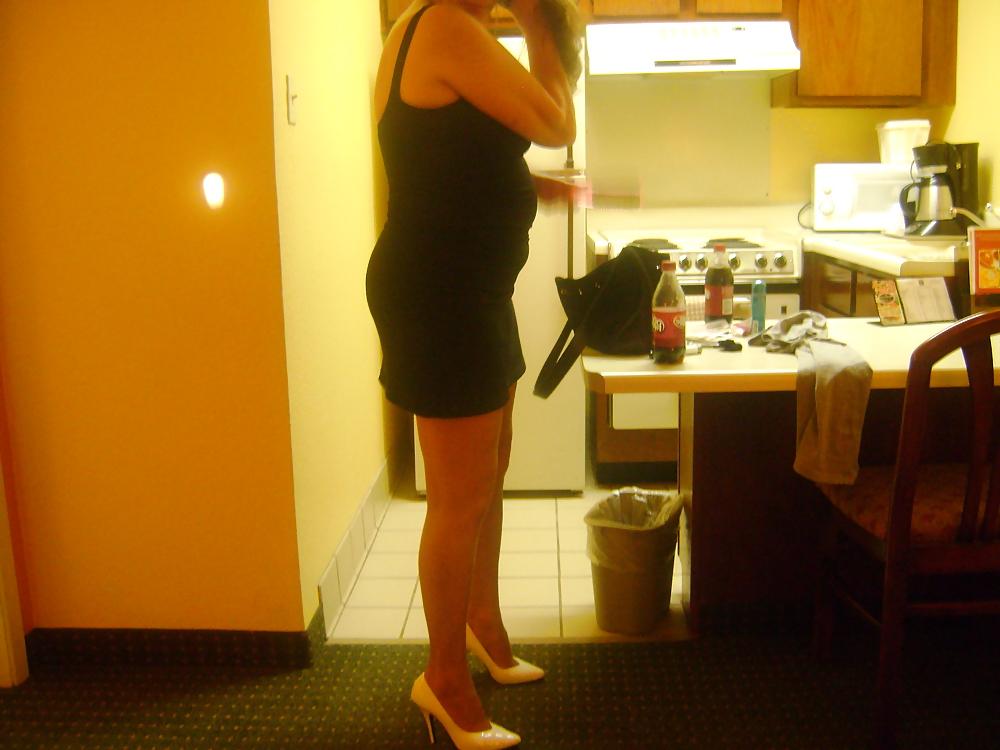 12P Fucking Hot Older Woman