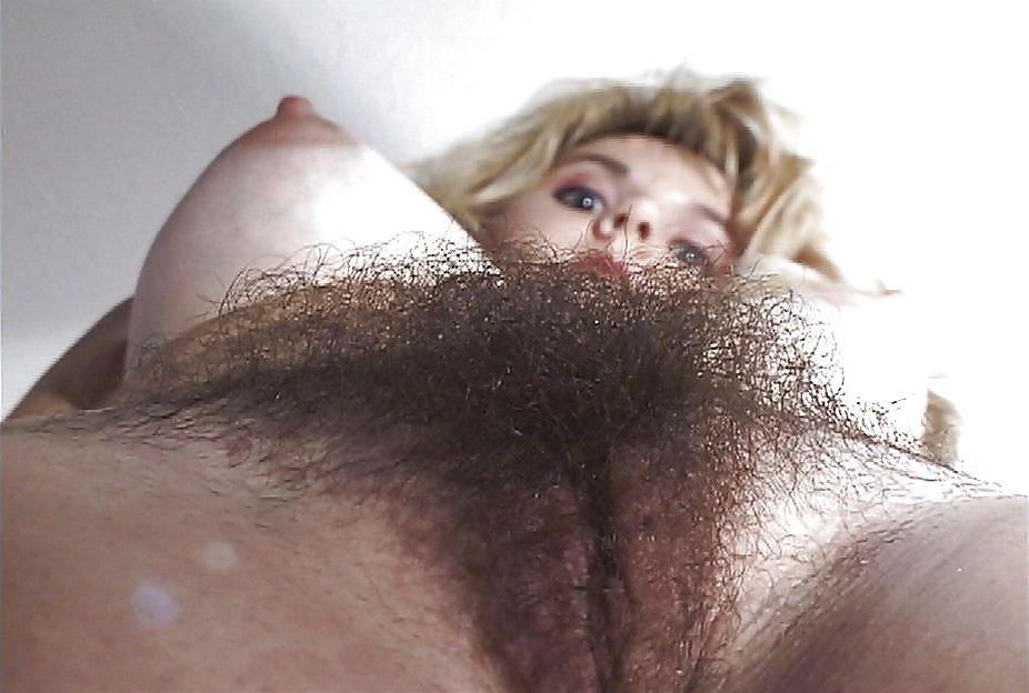 25P KEY - Hairy Women Pussy 10