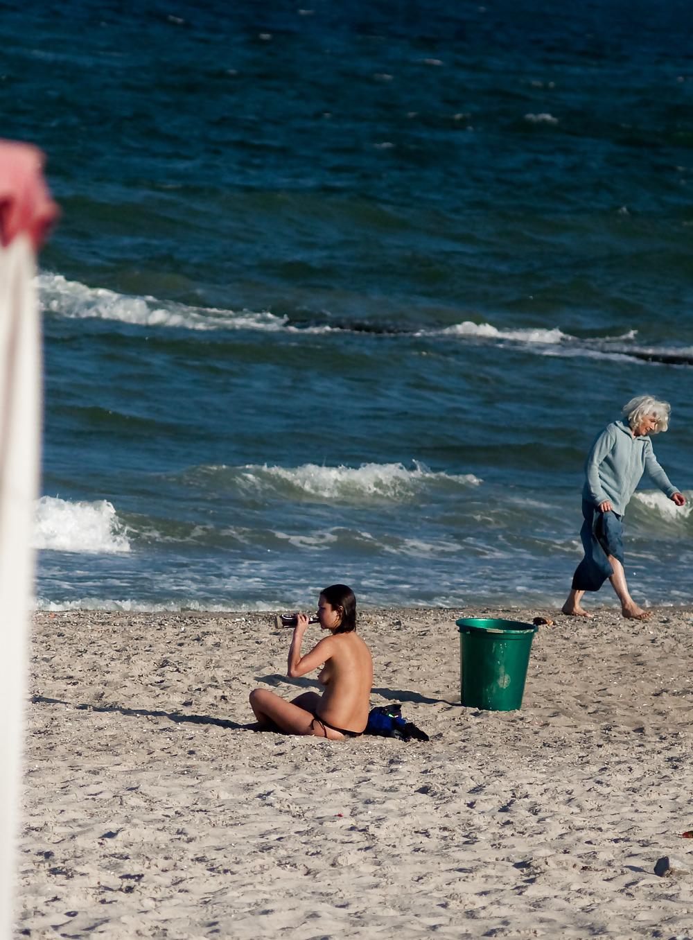 6P Beach fun Ukraine