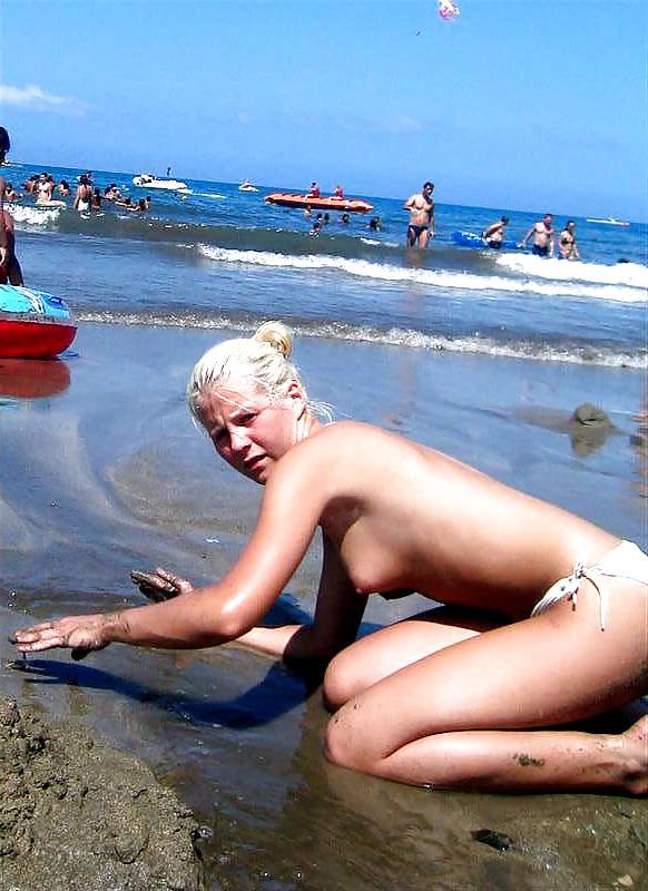 15P A hot day at the beach