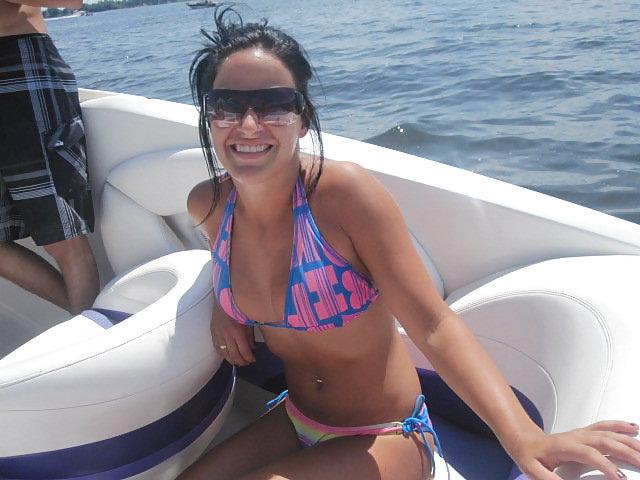 25P Sexy beach girls 02