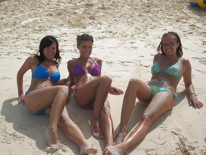 25P Sexy beach girls 02