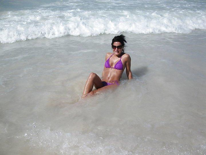 25P Sexy beach girls 02