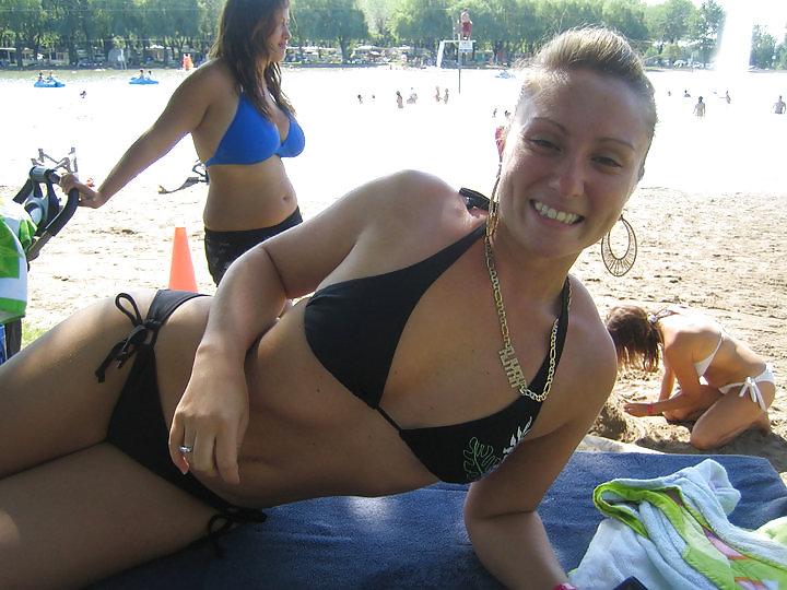 25P Sexy beach girls 02