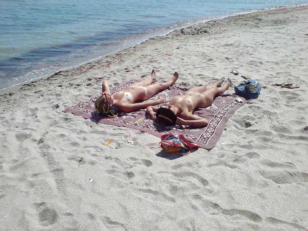 25P Love on the beach