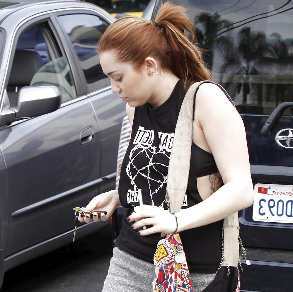 25P Miley Cyrus going to a gym in Toluca Lake