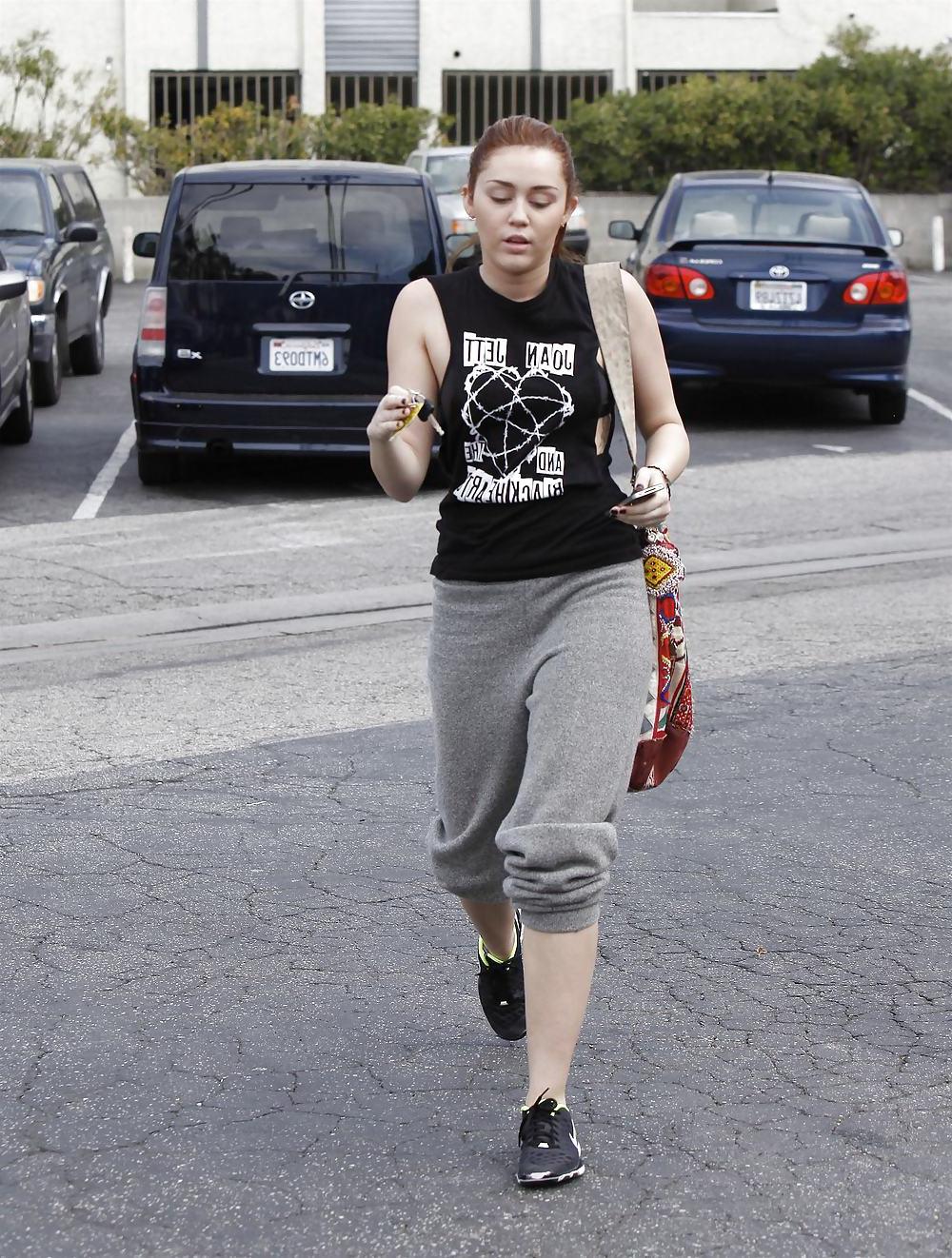 25P Miley Cyrus going to a gym in Toluca Lake