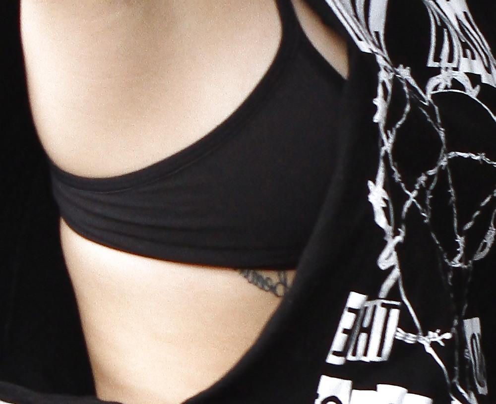 25P Miley Cyrus going to a gym in Toluca Lake