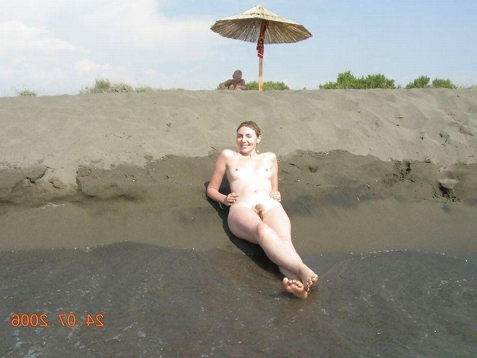 25P More Nude Beach Fun