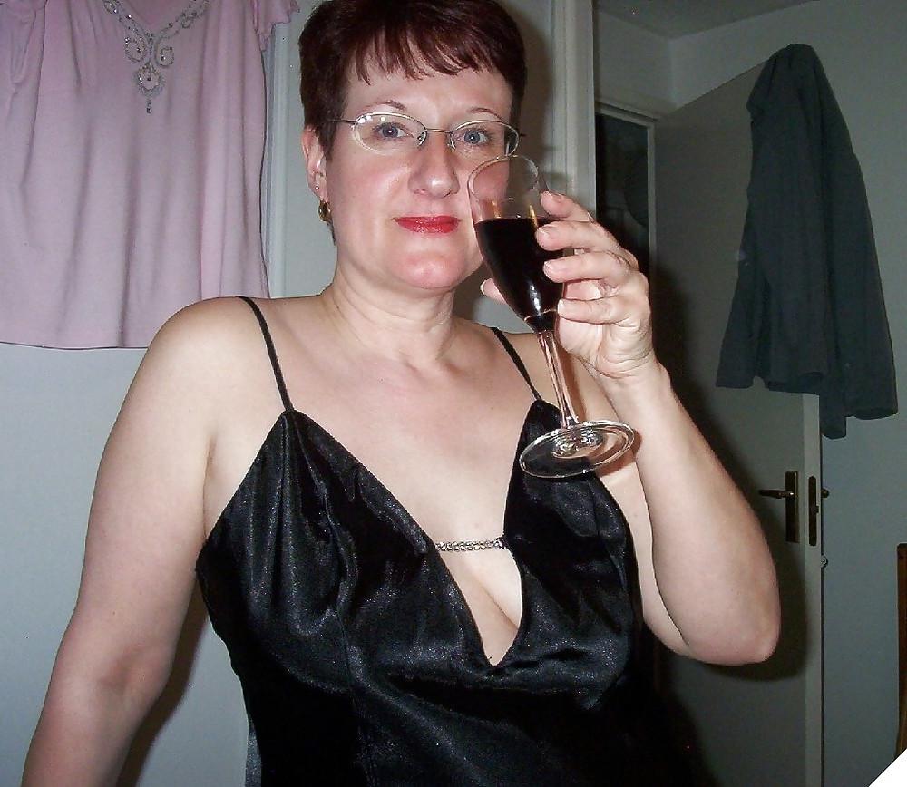 21P Who is this woman? I want to marry her.