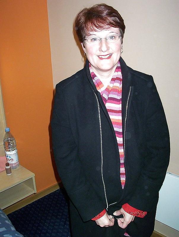 21P Who is this woman? I want to marry her.