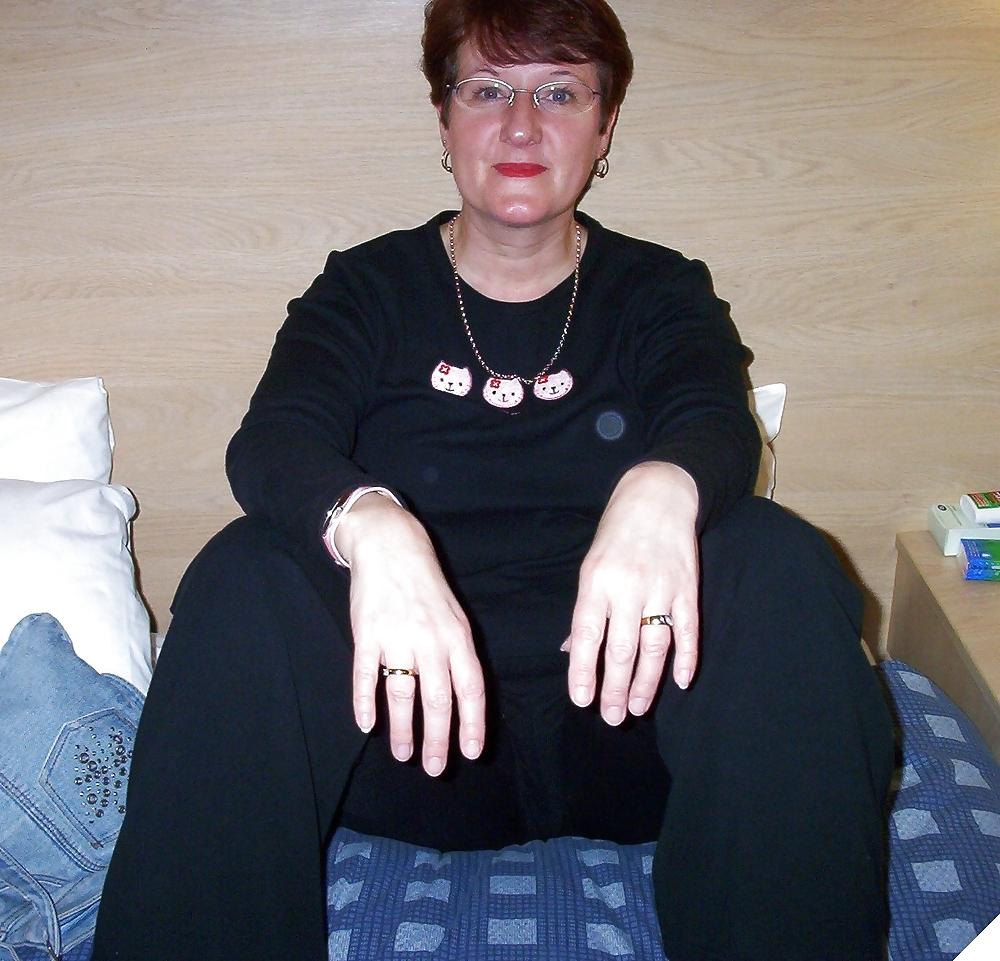 21P Who is this woman? I want to marry her.