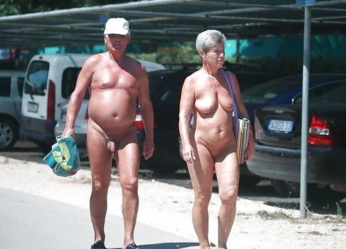 10P FKK naked beach