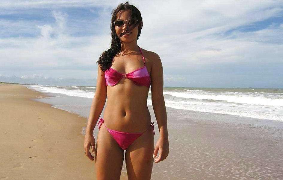 25P Beautiful girls sexy on the beach this summer 5