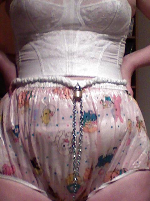25P Mature Woman: Diaper& Pantyhose
