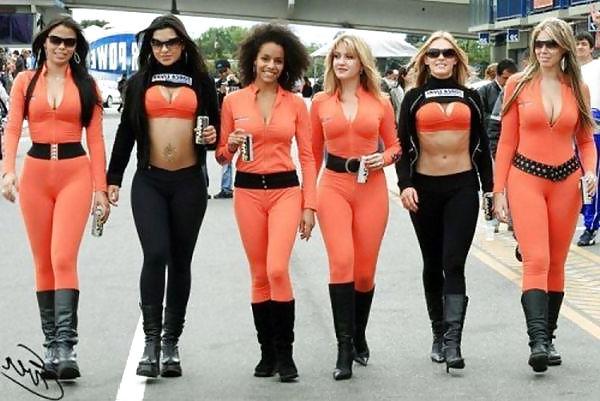 8P Thank God for women in tight pants!!!