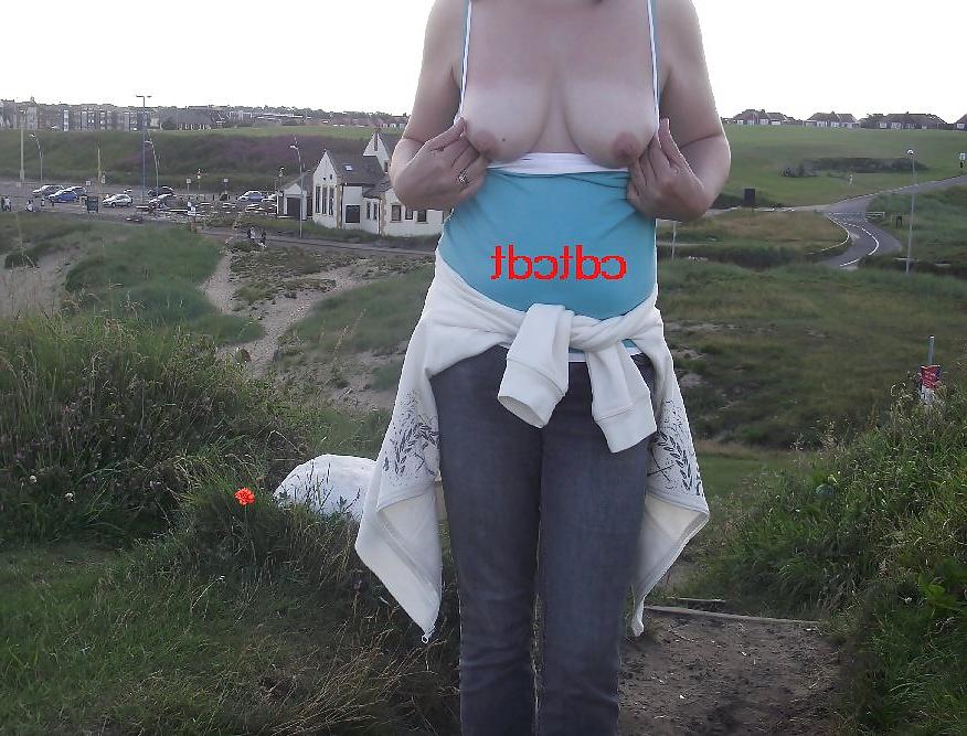 8P Flashing outdoors  12