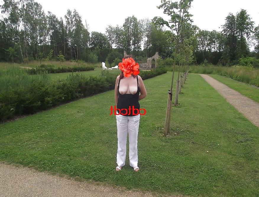 9P Flashing outdoors  11