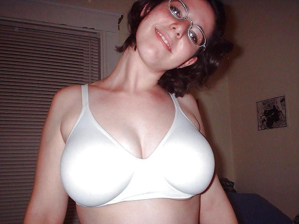 10P Titted secretary