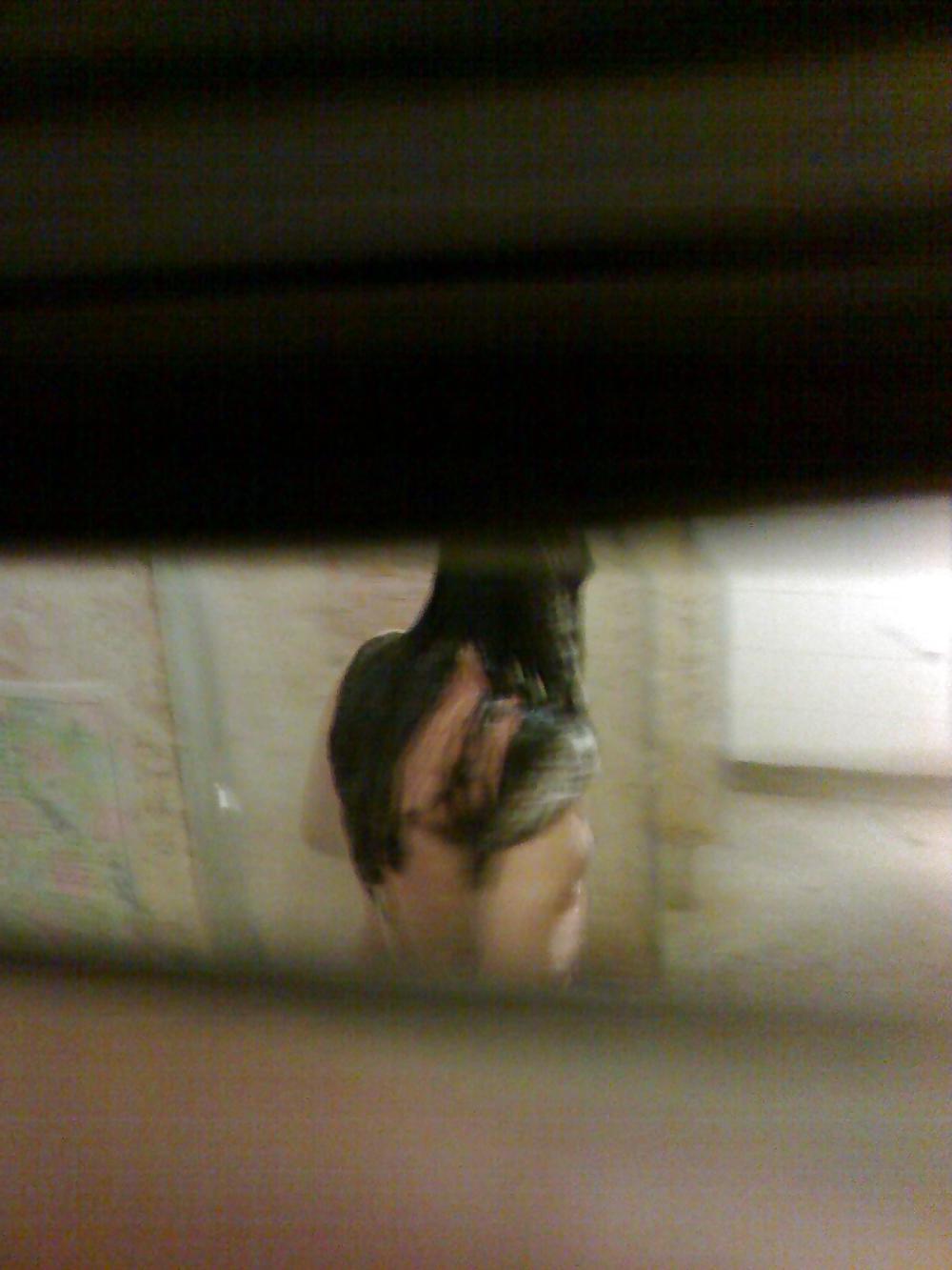 9P Israeli woman in the shower