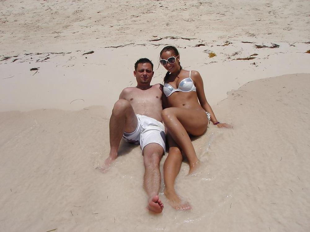 25P Private:  Girlfriend's Topless Vacation