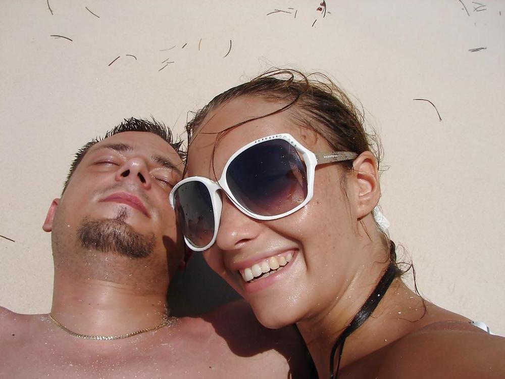 25P Private:  Girlfriend's Topless Vacation