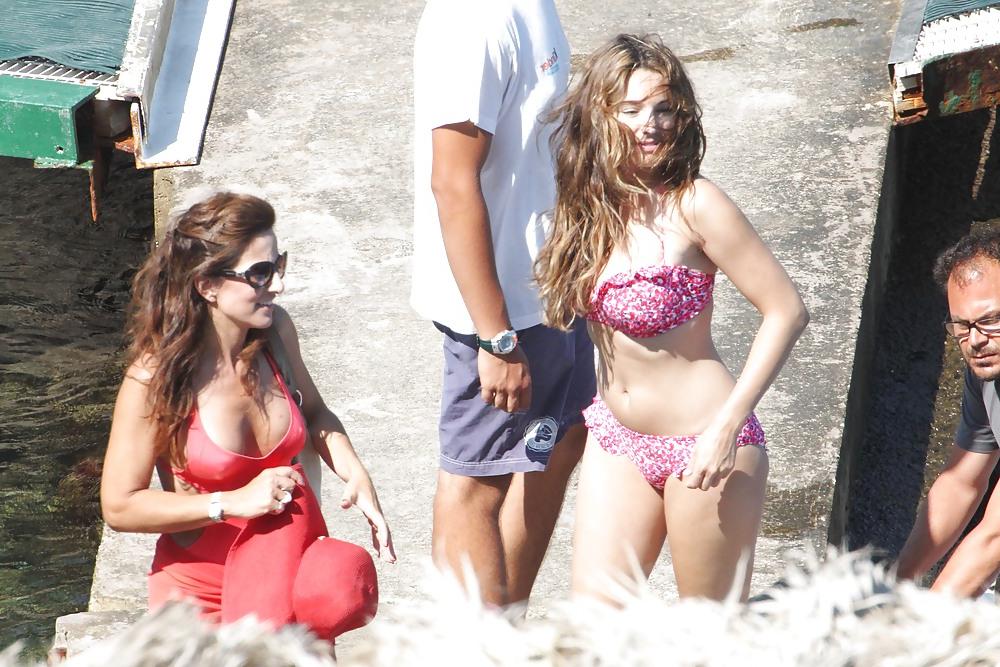 25P Kelly Brook Sexing it Up in a Pink Bikini on a Yacht Ischia