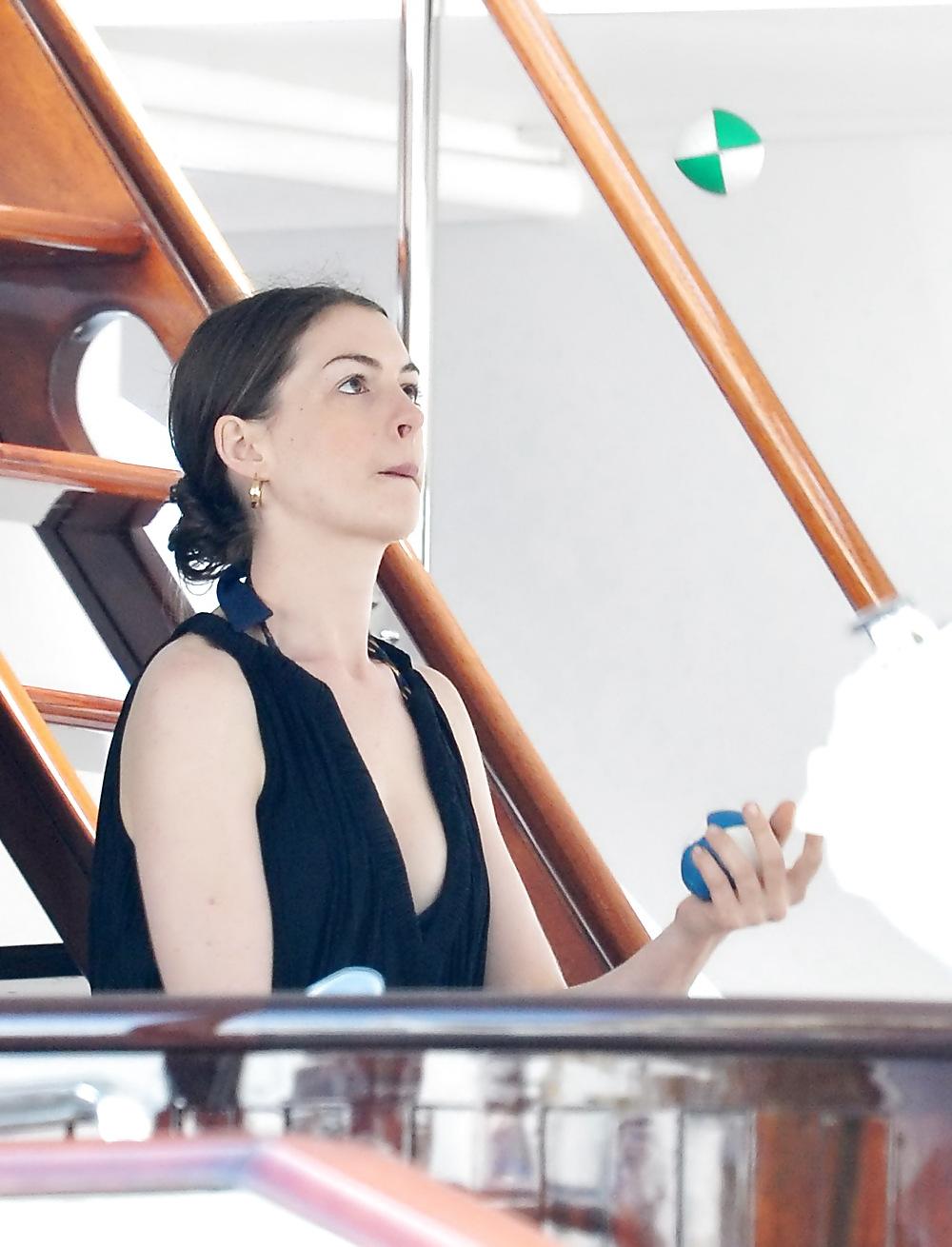 16P Anne Hathaway - Having fun on a yatch in Capri