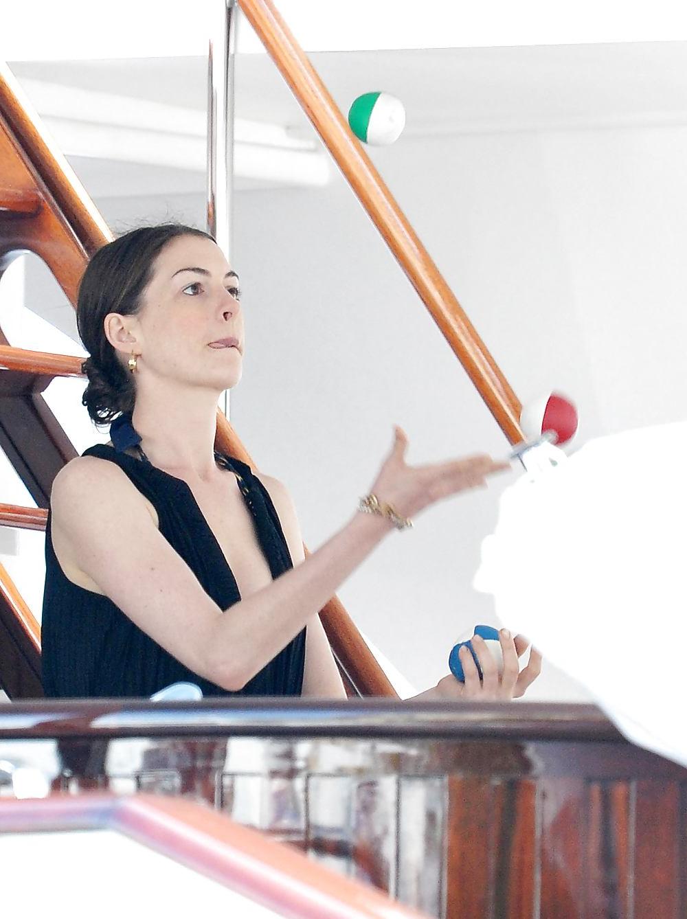 16P Anne Hathaway - Having fun on a yatch in Capri
