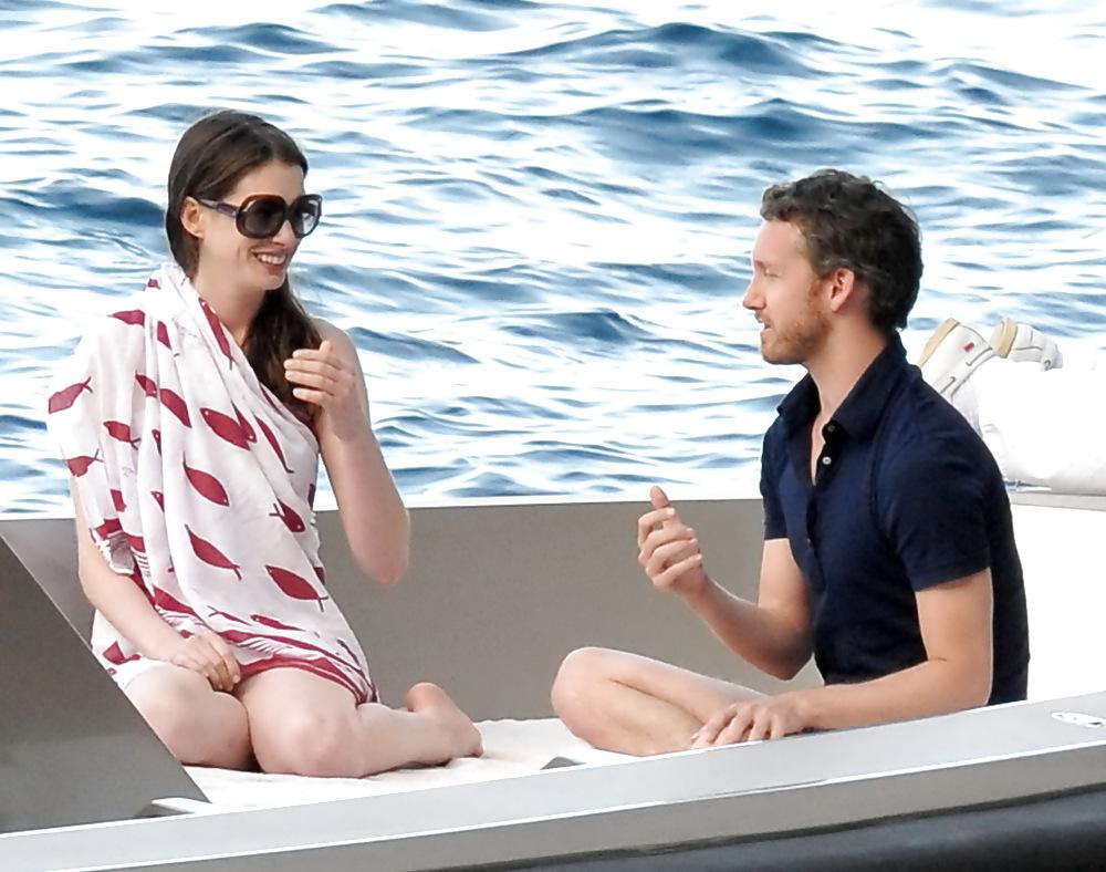 16P Anne Hathaway - Having fun on a yatch in Capri