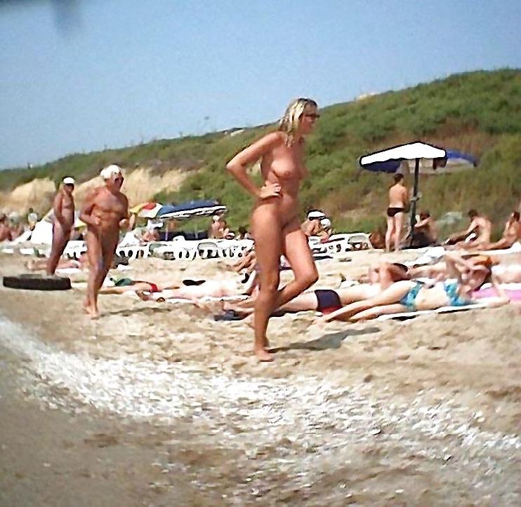 25P More Nudist Beach
