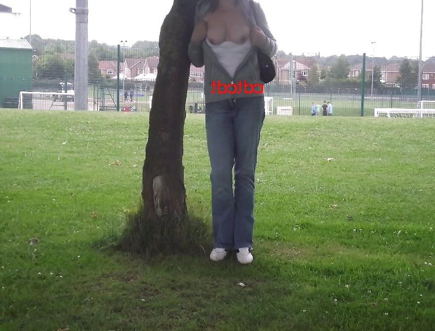 10P Flashing outdoors  16