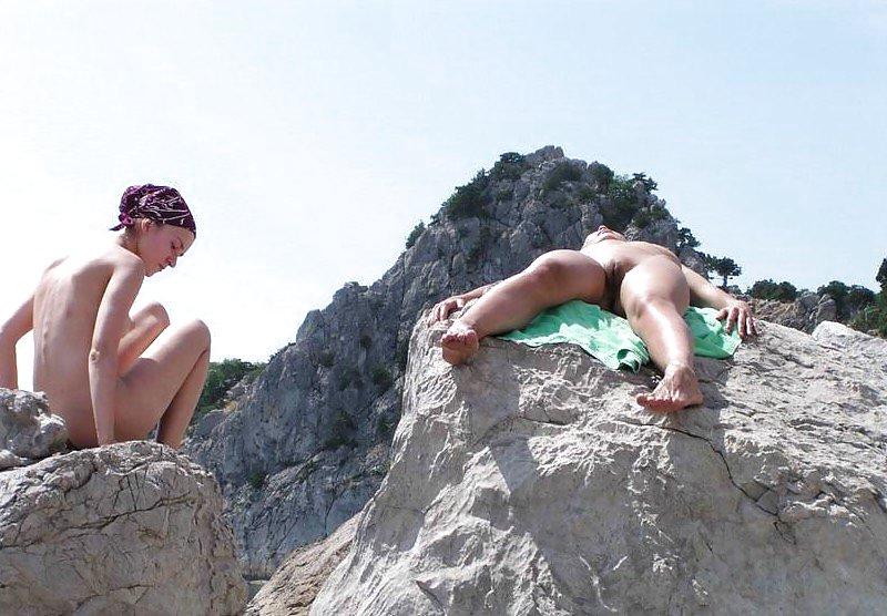 25P Nude Beach Teens