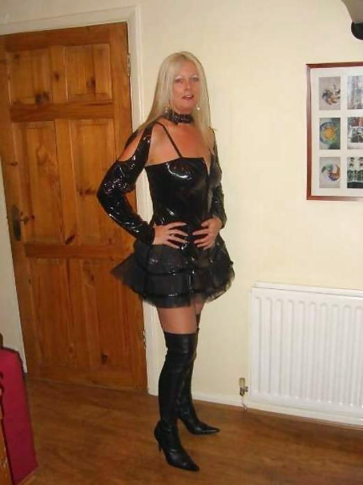 25P Hotties in Leather & PVC