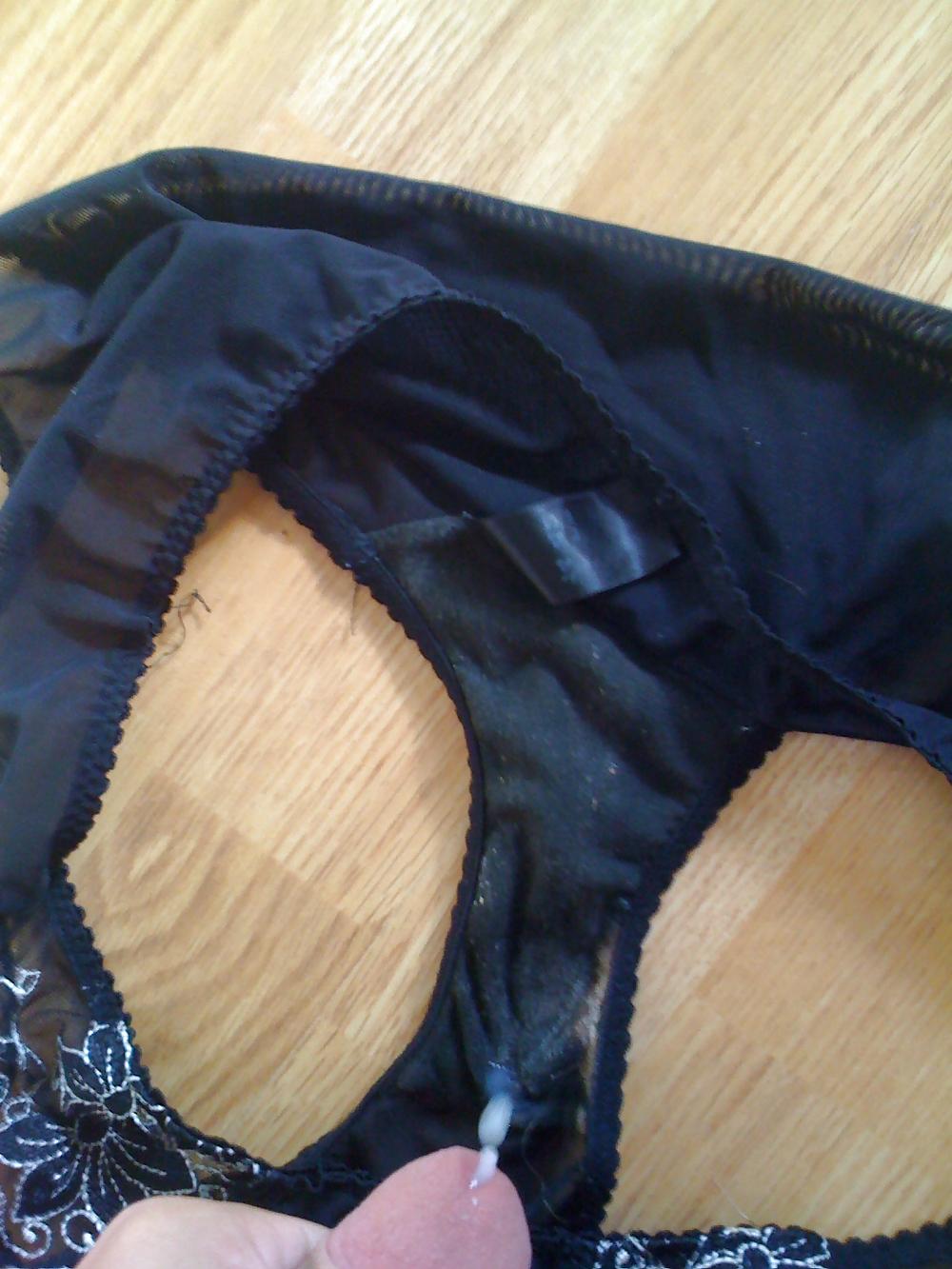 16P The Wife's Pants