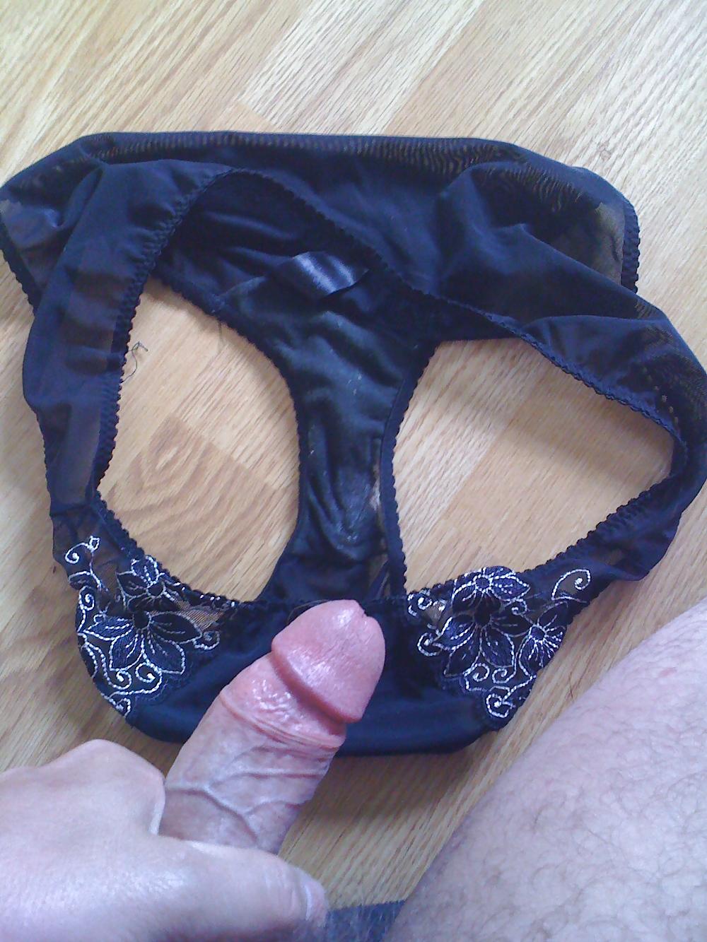 16P The Wife's Pants