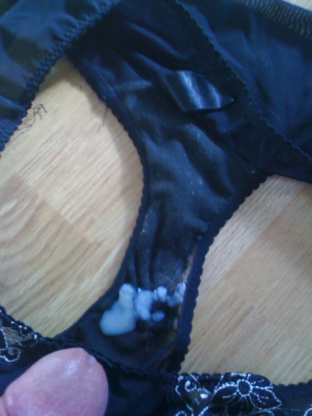 16P The Wife's Pants