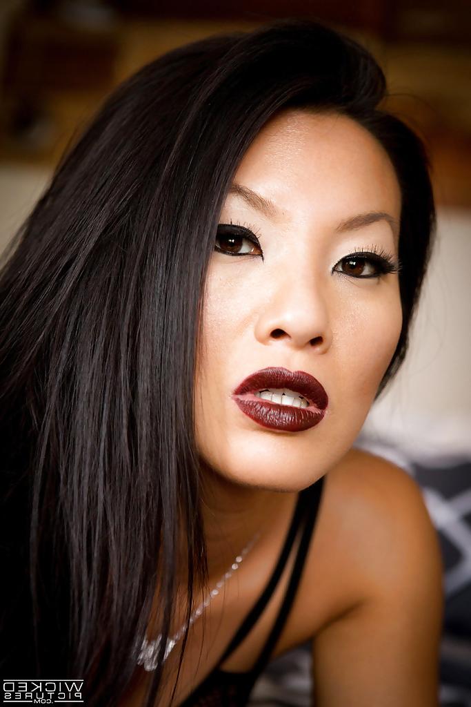 16P Sultry Asian babe Asa Akira modelling in mask and sexy lingerie