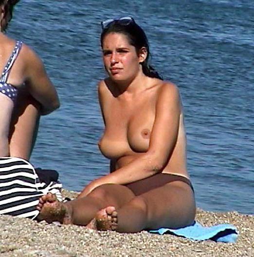 20P Naked beach 140.