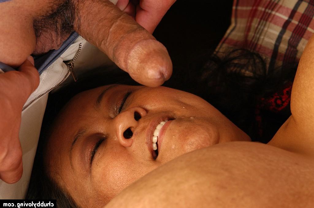 16P Mature Filipino SSBBW Debrina taking cumshot on massive ass after fucking