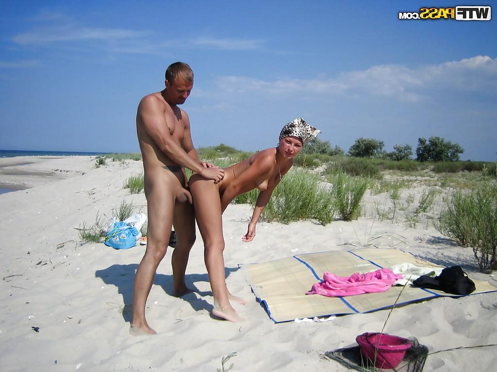 16P Homemade beach fuck of a sexy girlfriend and her horny boyfriend