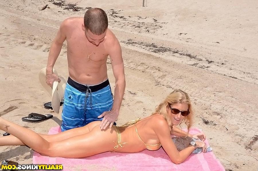 16P Horny cougar in sunglasses gets her shaved gash slammed on the beach