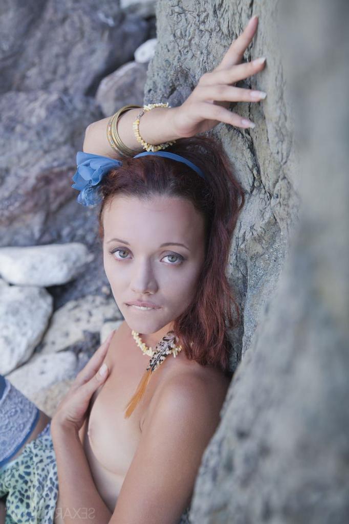 12P Skinny young Korica A spreading legs at the beach to expose hot teen pussy